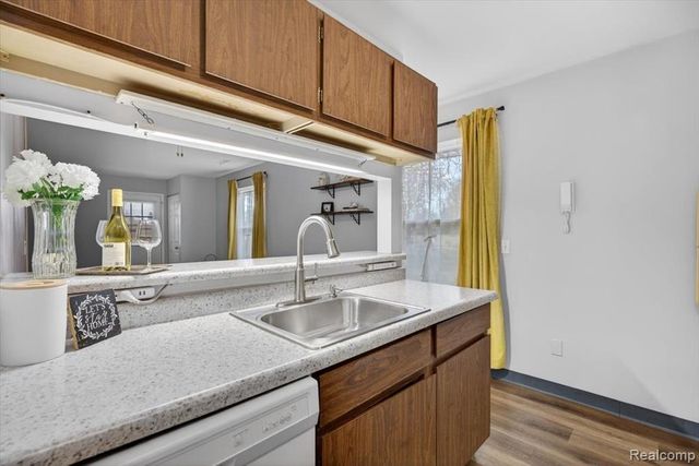 3121 Sunnyside Court, Lake Orion, MI 48360