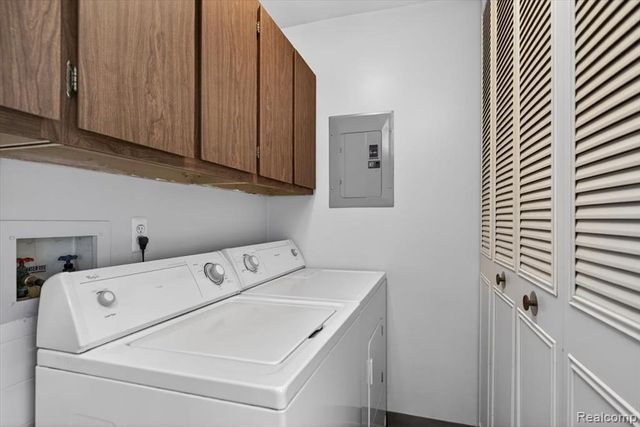 3121 Sunnyside Court, Lake Orion, MI 48360