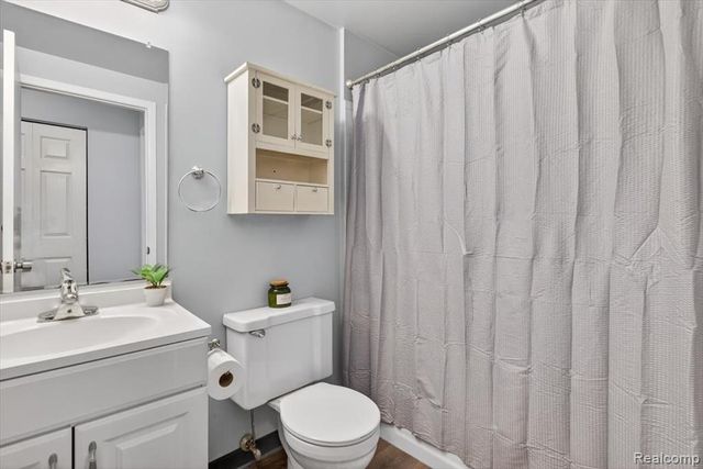 3121 Sunnyside Court, Lake Orion, MI 48360