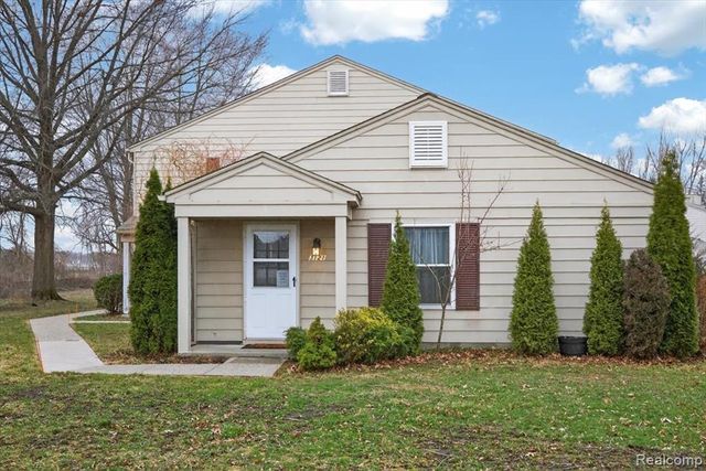 3121 Sunnyside Court, Lake Orion, MI 48360