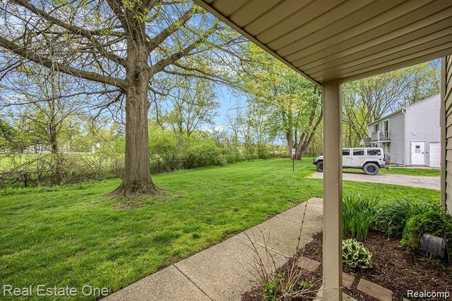 3121 Sunnyside Court, Lake Orion, MI 48360