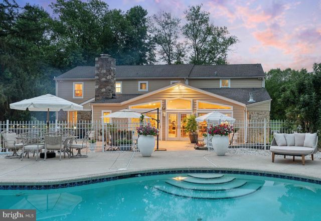 300 CHAPELWOOD LN, Lutherville Timonium, MD 21093