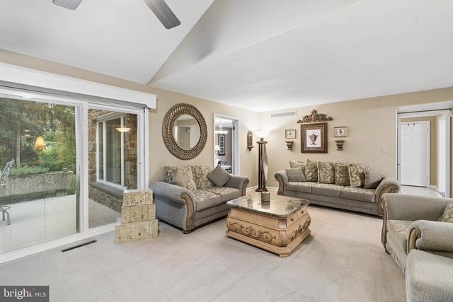 300 CHAPELWOOD LN, Lutherville Timonium, MD 21093