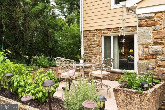 300 CHAPELWOOD LN, Lutherville Timonium, MD 21093