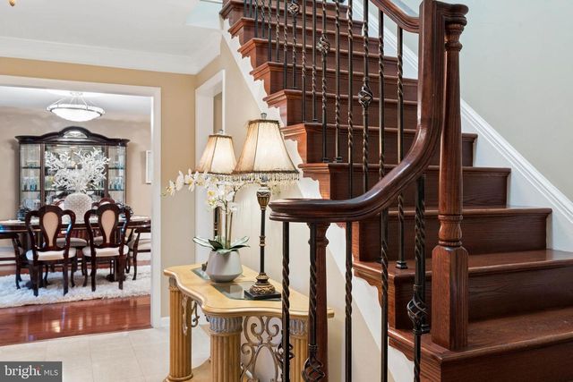 300 CHAPELWOOD LN, Lutherville Timonium, MD 21093