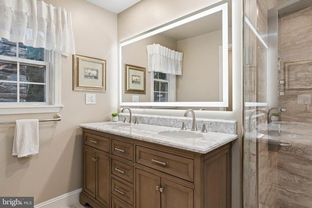 300 CHAPELWOOD LN, Lutherville Timonium, MD 21093
