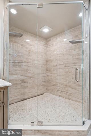 300 CHAPELWOOD LN, Lutherville Timonium, MD 21093