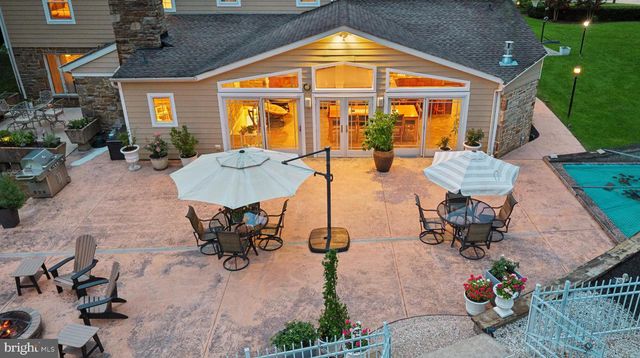 300 CHAPELWOOD LN, Lutherville Timonium, MD 21093