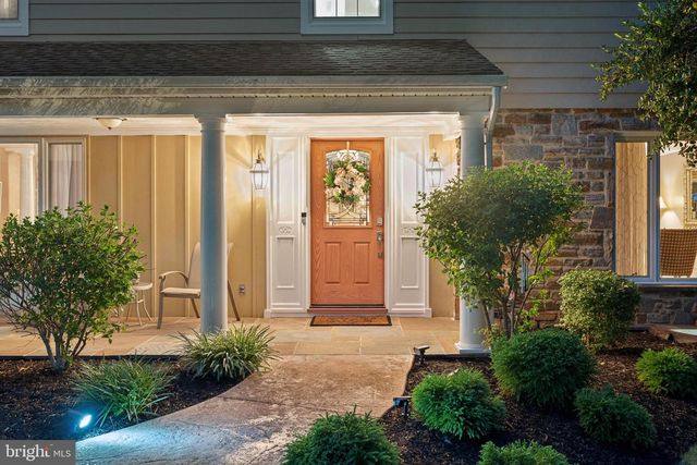 300 CHAPELWOOD LN, Lutherville Timonium, MD 21093