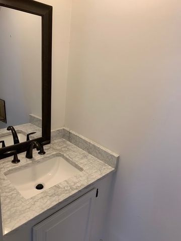 5 Chestnut St 0, Newburyport, MA 01950