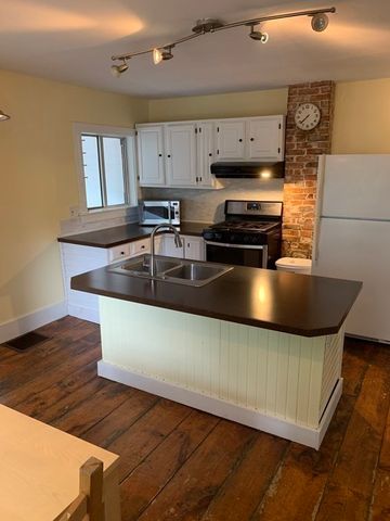 5 Chestnut St 0, Newburyport, MA 01950