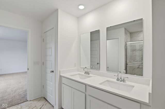 1916 W Addison Drive, Greenfield, IN 46140