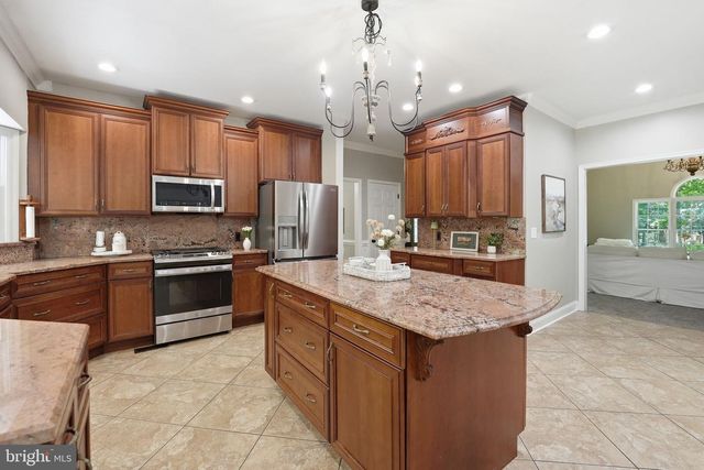 10829 PERRIN CIR, Spotsylvania, VA 22551