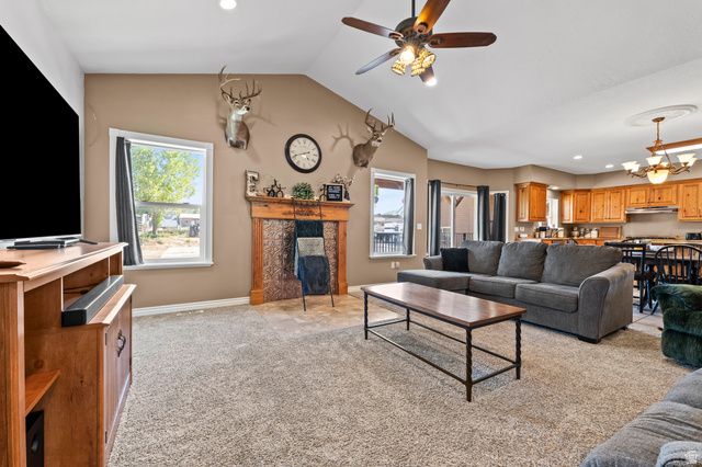 247 W 400 N, Santaquin, UT 84655