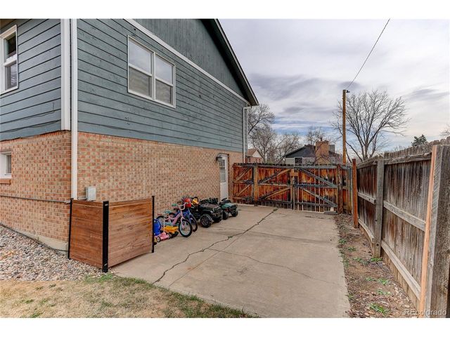 6245 Saulsbury St, Arvada, CO 80003