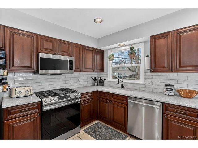 6245 Saulsbury St, Arvada, CO 80003