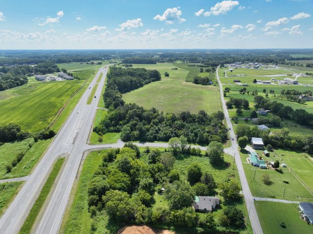 233T T G T Rd, Portland, TN 37148