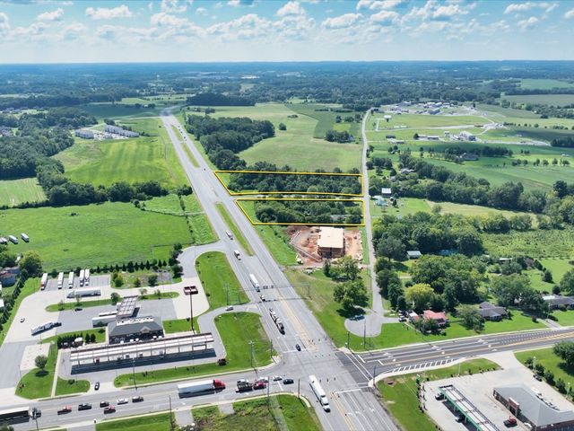 233T T G T Rd, Portland, TN 37148