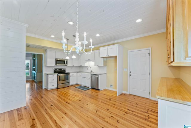 1117 AMBERLEY WOODS DRIVE, Helena, AL 35080