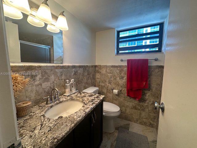 2625 Collins Ave 1508, Miami Beach, FL 33140