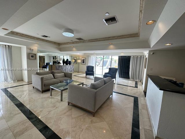 2625 Collins Ave 1508, Miami Beach, FL 33140