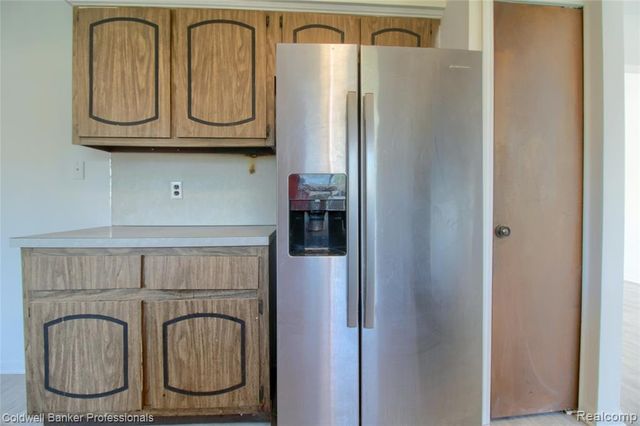 1581 Trail Drive, Trenton, MI 48183