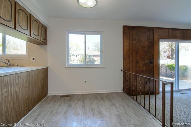1581 Trail Drive, Trenton, MI 48183