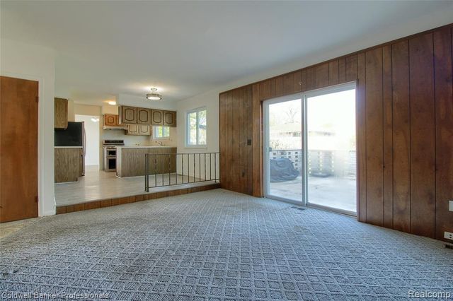 1581 Trail Drive, Trenton, MI 48183
