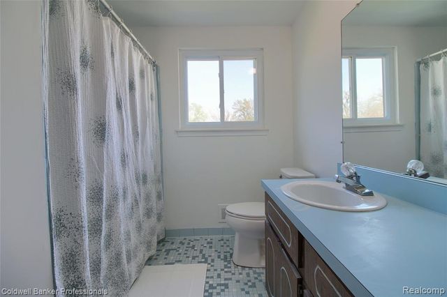1581 Trail Drive, Trenton, MI 48183