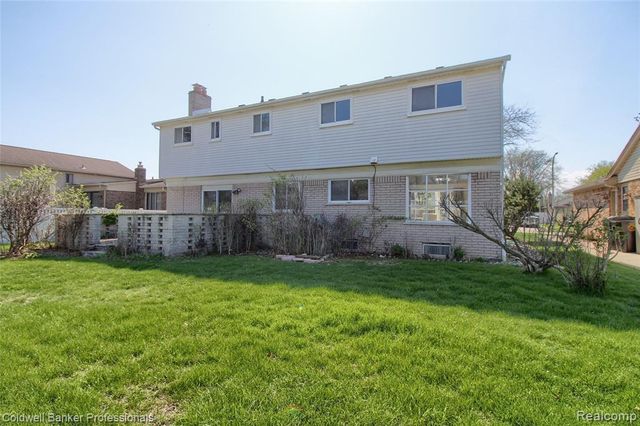 1581 Trail Drive, Trenton, MI 48183