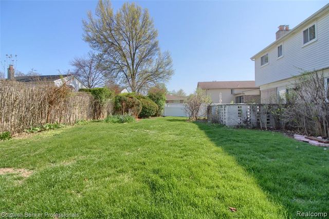1581 Trail Drive, Trenton, MI 48183
