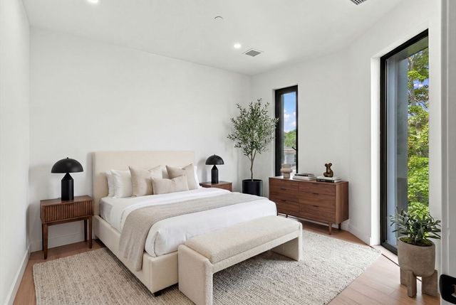 22 High Street 4, Boston, MA 02122