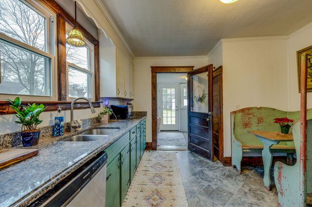 128 W Jackson St, Gallatin, TN 37066