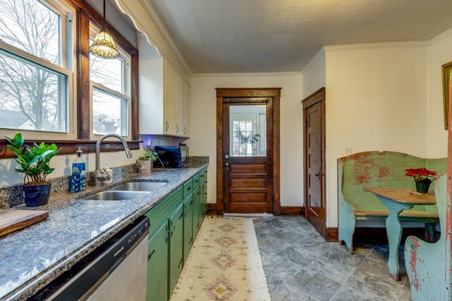 128 W Jackson St, Gallatin, TN 37066