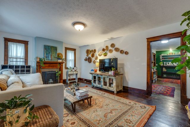 128 W Jackson St, Gallatin, TN 37066