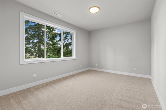 15058 75th Ave NE, Kenmore, WA 98028