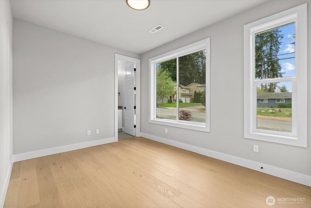 15058 75th Ave NE, Kenmore, WA 98028
