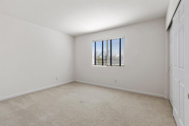 238 Romanov Ct, Patterson, CA 95363