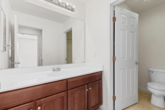 238 Romanov Ct, Patterson, CA 95363