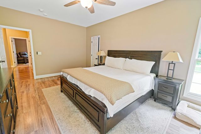 1210 Buckeye Rd, Fayetteville, TN 37334