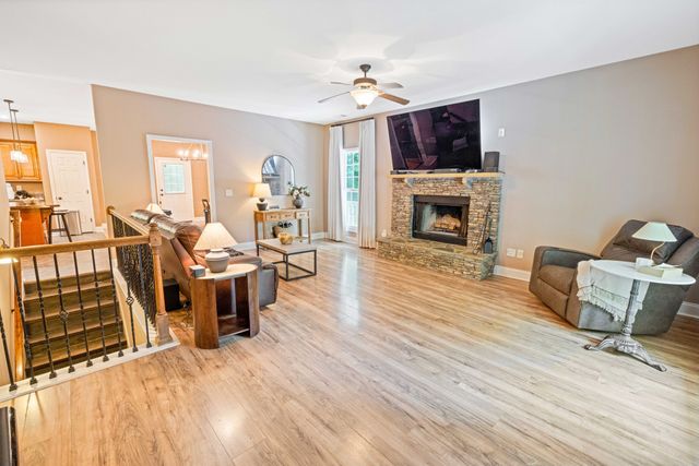 1210 Buckeye Rd, Fayetteville, TN 37334