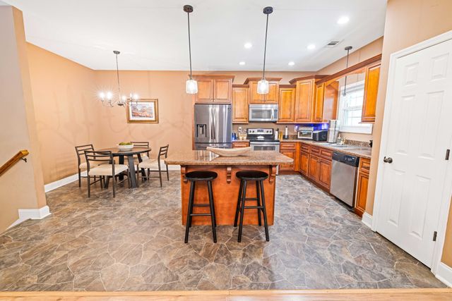 1210 Buckeye Rd, Fayetteville, TN 37334