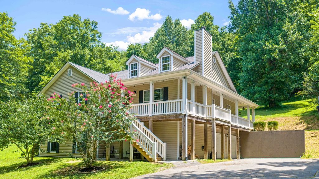 1210 Buckeye Rd, Fayetteville, TN 37334