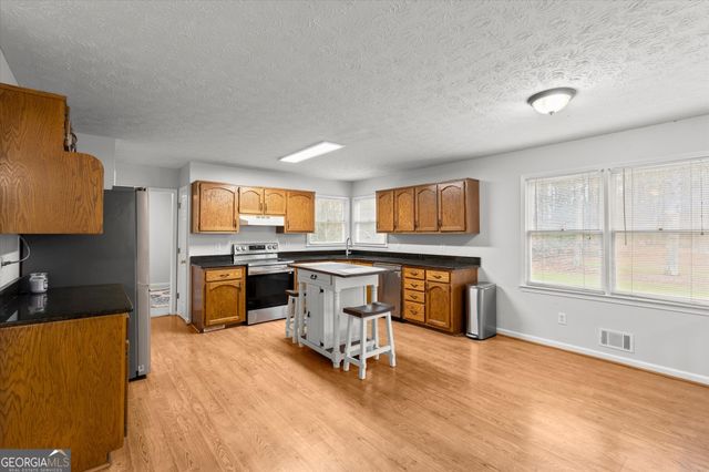 115 Rockhurst Chase, Tyrone, GA 30290