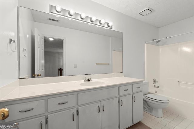 115 Rockhurst Chase, Tyrone, GA 30290