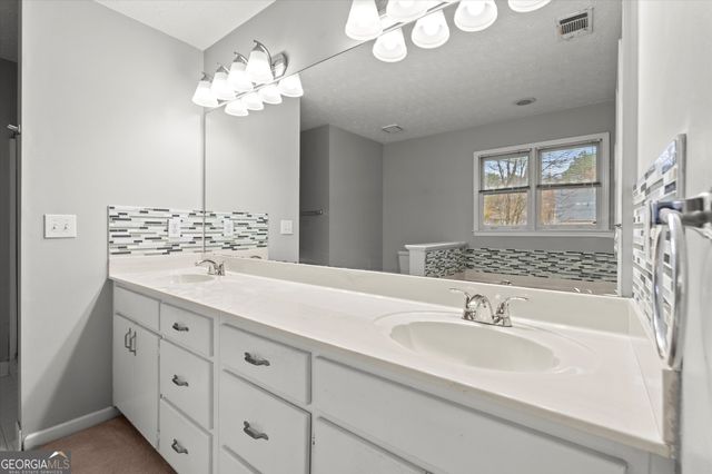 115 Rockhurst Chase, Tyrone, GA 30290