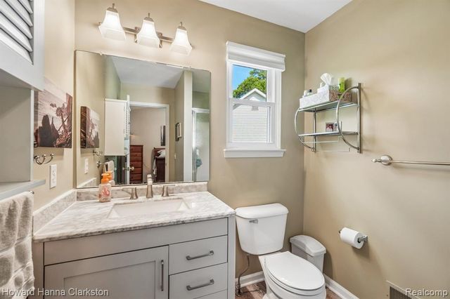2787 Riverside Drive, Waterford, MI 48329