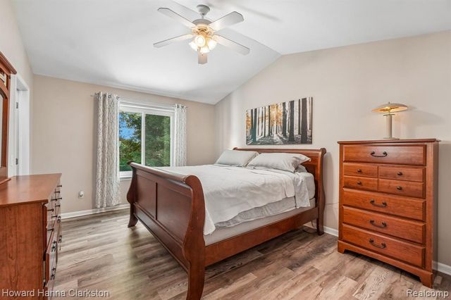 2787 Riverside Drive, Waterford, MI 48329