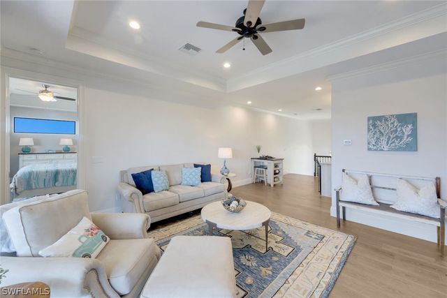 450 Pepperwood CT, Marco Island, FL 34145