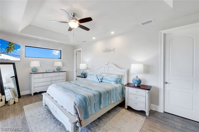 450 Pepperwood CT, Marco Island, FL 34145